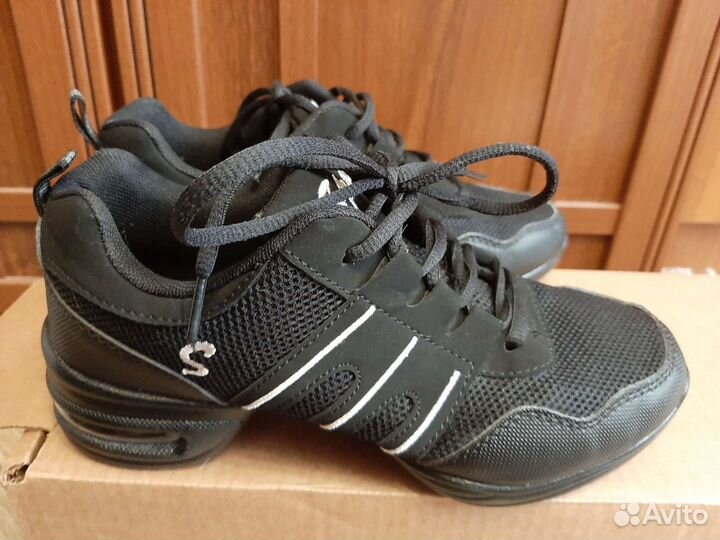 Джазовки кроссовки