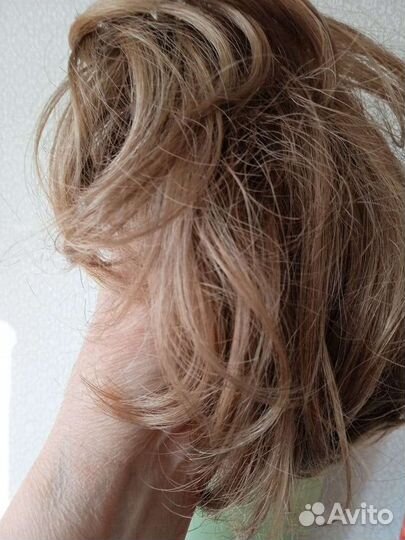 Волосы хвост на заколке