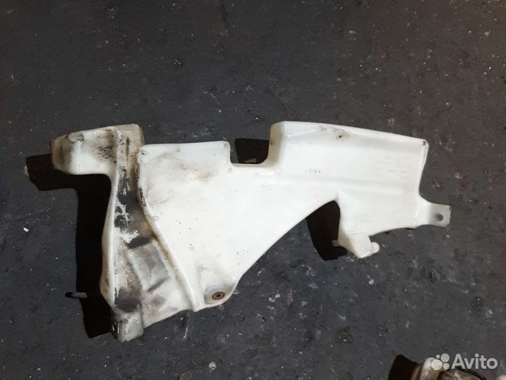 Бачок омывателя Ауди A4 B7 А4 Б7