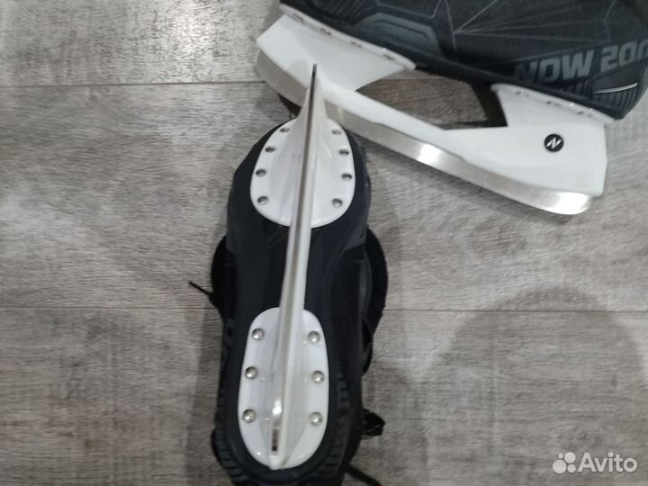 Коньки хоккейные 42 размер