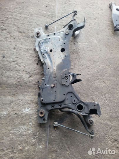 Подрамник Mazda 3 BK