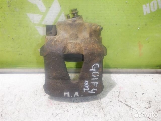 Суппорт передний левый Фольксваген Гольф 4 Бора