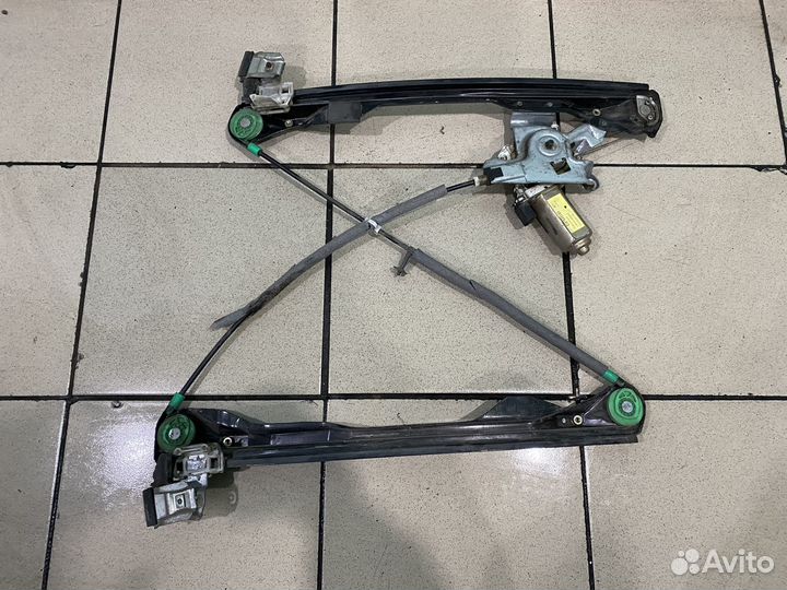 Стеклоподьемник передний правый Ford Focus 1