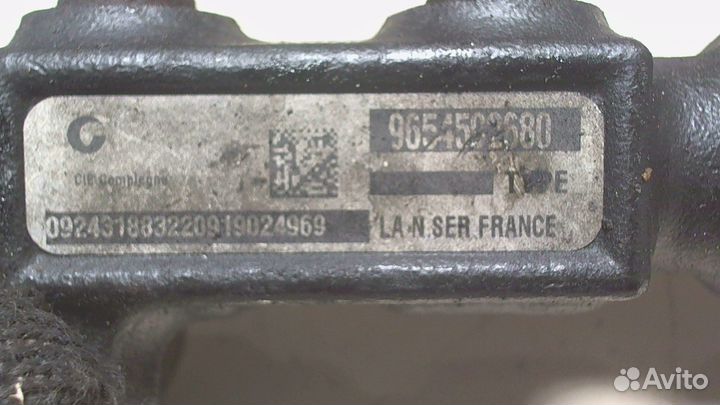 Рампа топливная Volvo S40 2004, 2009