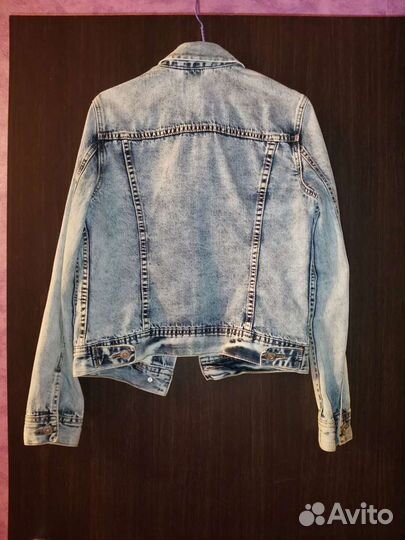 Джинсовая куртка