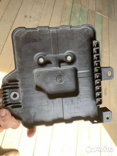 Крепление аккумулятора (корпус/подставка)