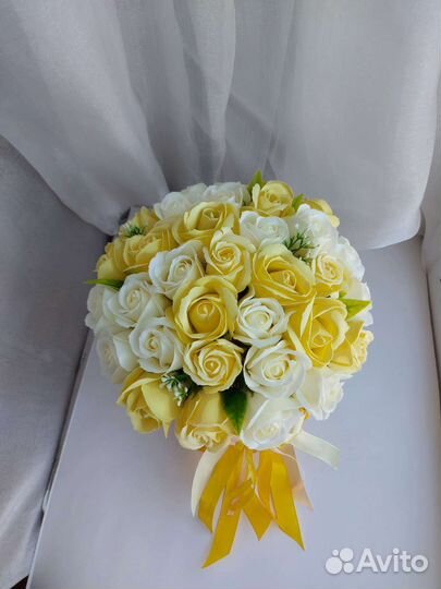 Подарок из мыльных роз