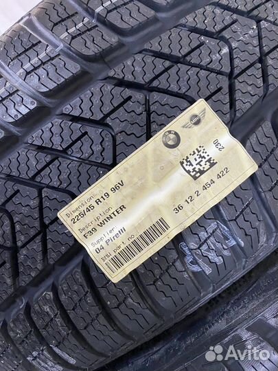 Pirelli Winter Sottozero 3 225/45 R19