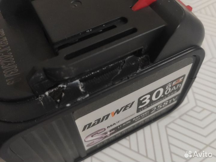 Шуруповерт Nanwei 2 акб (Ледоруб)