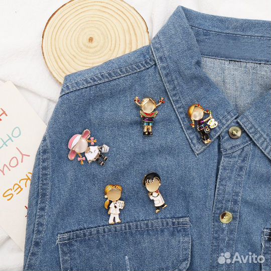 Брошь сувенир девочка, цветок