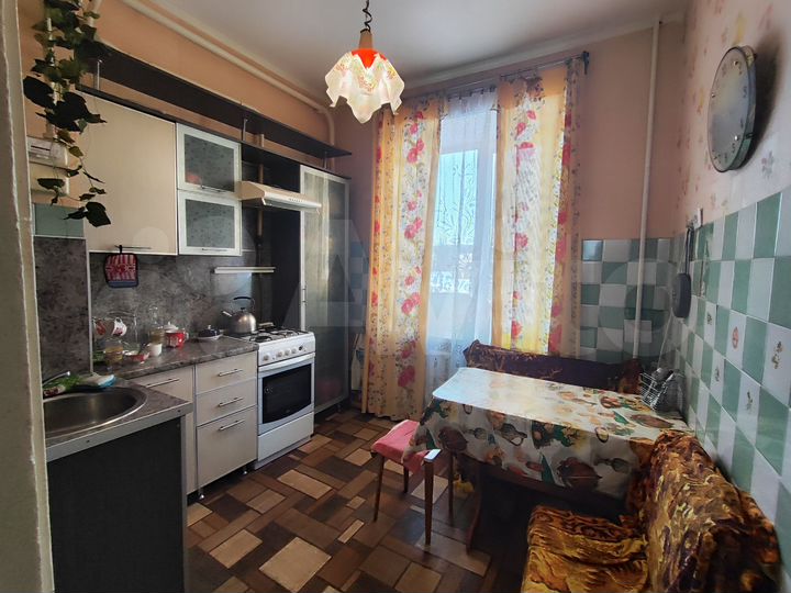 2-к. квартира, 49 м², 1/2 эт.