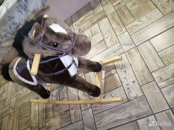 Лошадь качалка