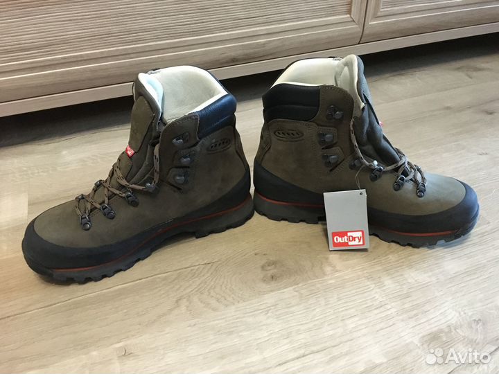 Треккинговые ботинки trezeta