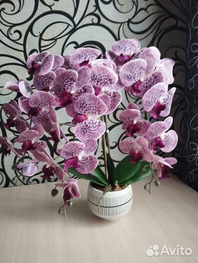 Искусственные цветы для декора в горшках