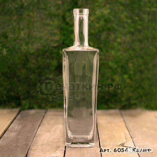 Стеклянные бутылки квадратной формы 500 мл