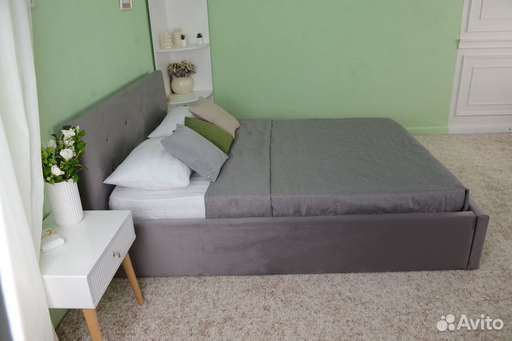 Кровать двуспальная