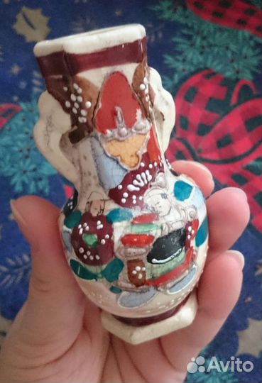 Антикварная вазочка (Китай)