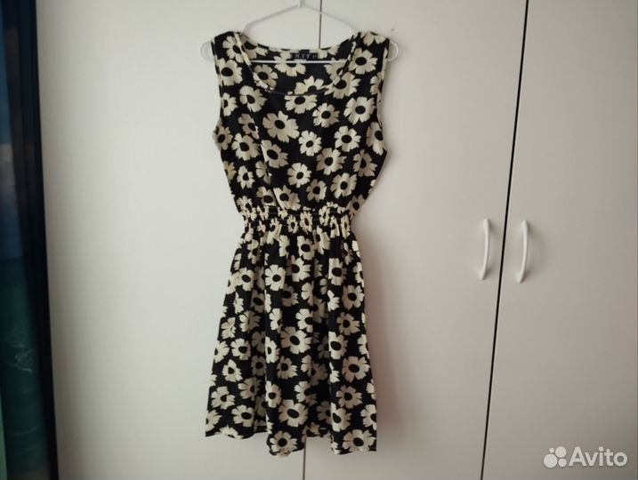 Платья и сарафаны летние 46 48 размер разные