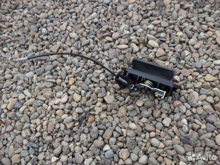 Ручка двери багажника Toyota Allex NZE124 1NZ-FE