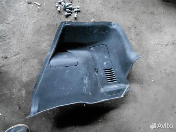 Обшивка багажника правая хэтчбек Zaz Chance 2009-2