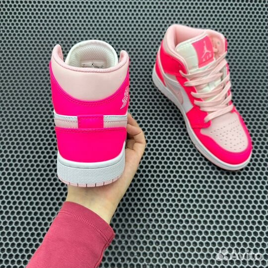 Кроссовки Nike Air Jordan 1 Mid