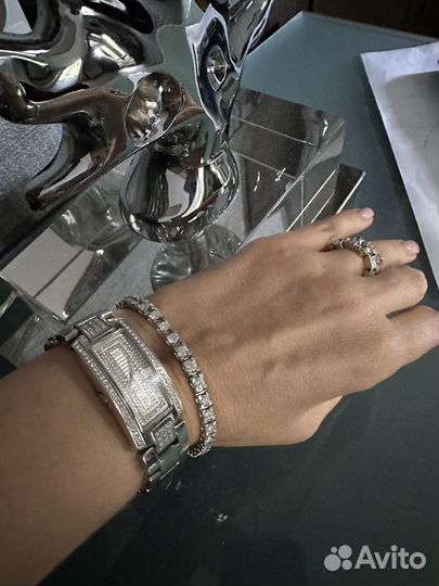 Часы с бриллиантами Raymond Weil