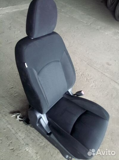 Сидение переднее правое Mitsubishi ASX