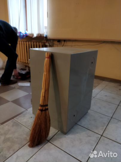 Продаю safe средний