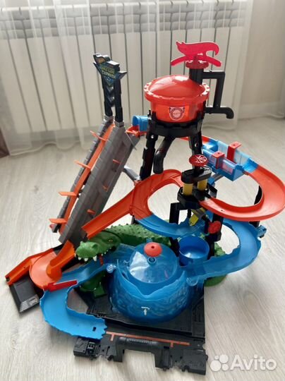 Трек hot wheels, трек хот вилсс с крокодилом