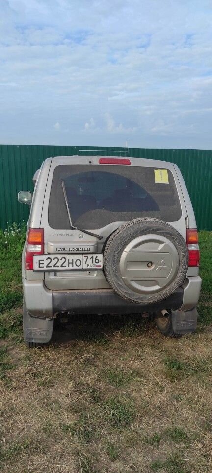 Mitsubishi Pajero Mini: фото владельца