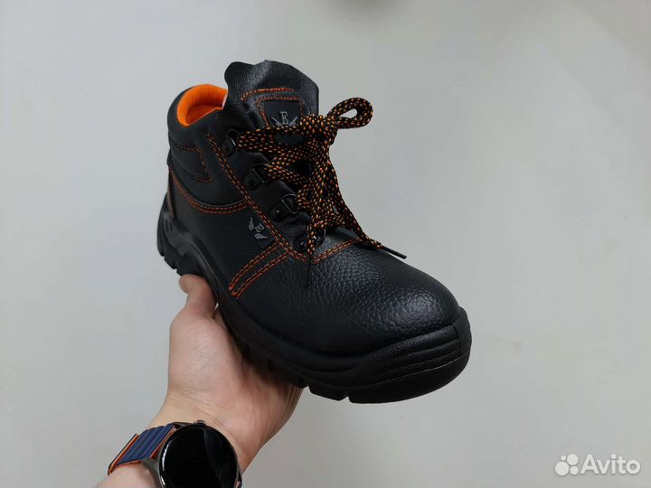 Спецодежда и обувь летняя (полукомбинезон)