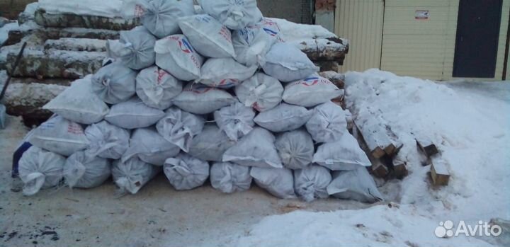 Уголь древесный березовый в мешках для мангала