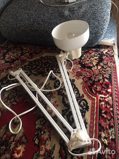 Лампа настенная, функциональная