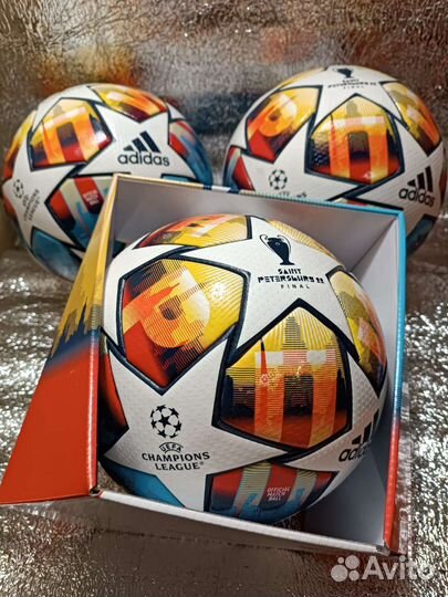 Футбольный мяч adidas лига чемпионов 2022 FIFA PRO