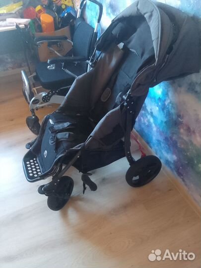 Детская инвалидная коляска