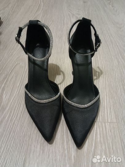 Туфли нарядные 39