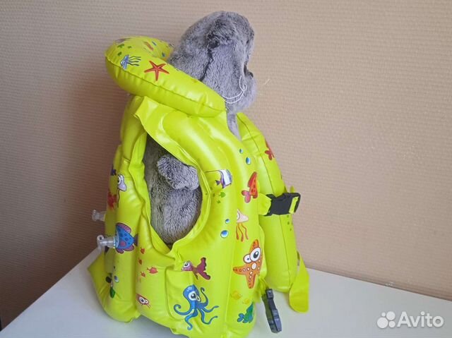 Жилет для плавания новый