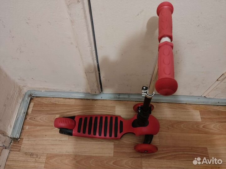 Самокат детский трехколесный