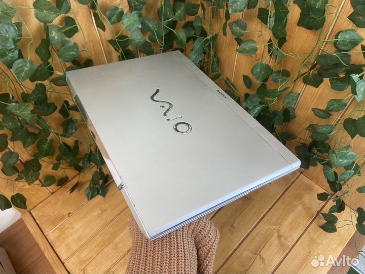 Быстрый стальной ноутбук Sony i3/SSD/6gb/14.1