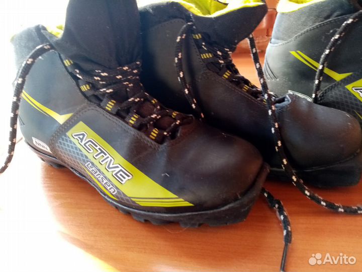 Лыжные ботинки