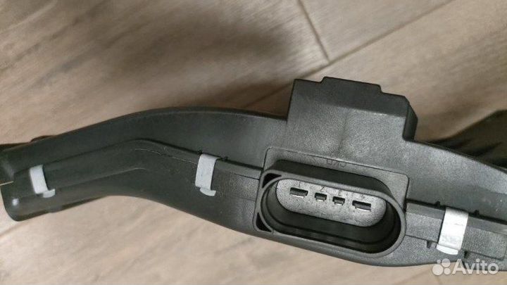 Радиатор отопителя Audi A8 D3 6.0 BHT 2008