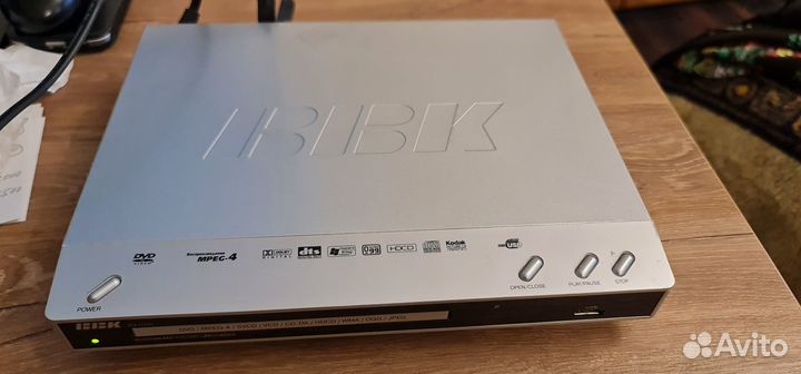 Видеоплеер DVD BBK DV117S1