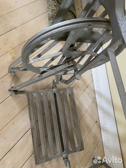 Подставка швейной машины