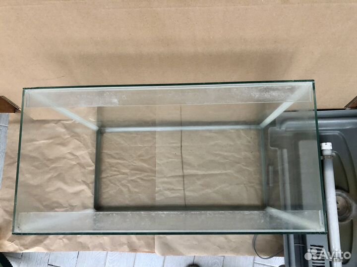 Аквариум террариум 50 л. с трещиной 50х40х25