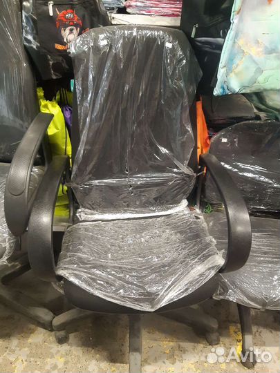 Компьютерное кресло новое