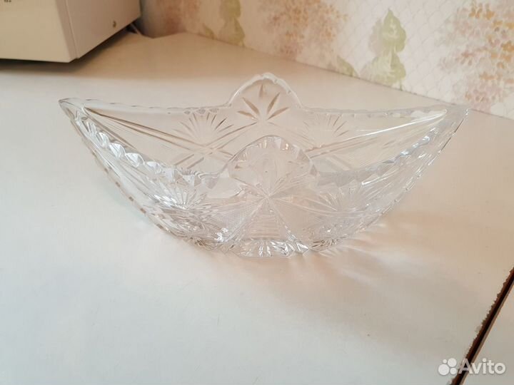 Ваза хрустальная