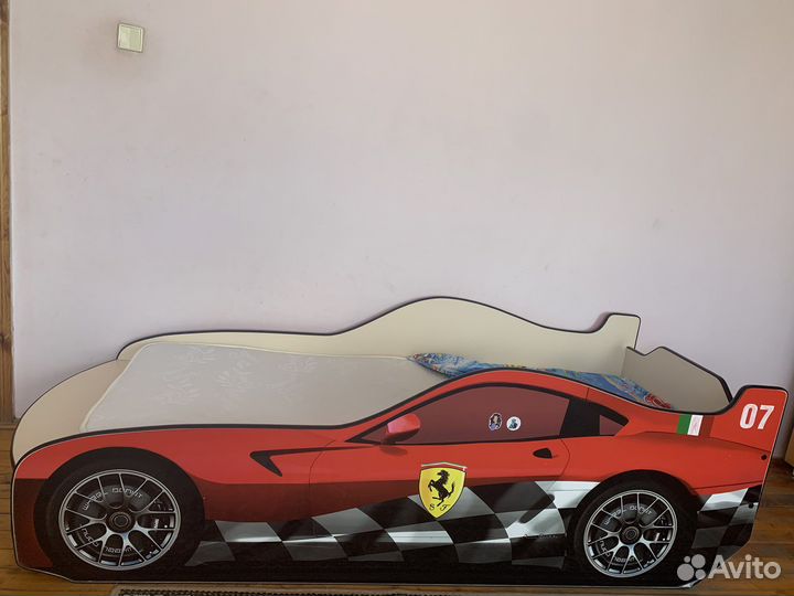 Кровать машина