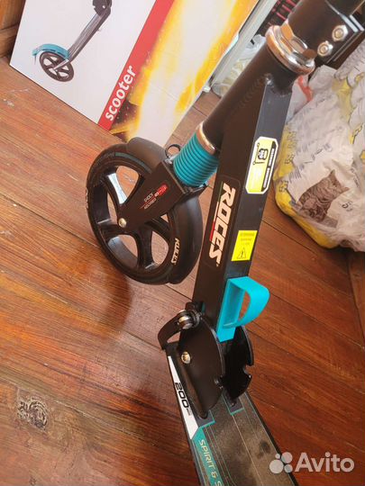 Самокат Roces S16-200A9S