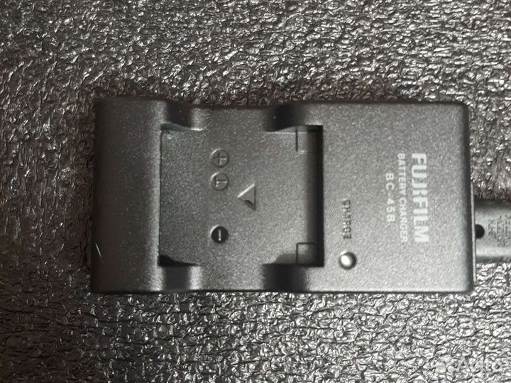 Оригинальное зу FujiFilm BC-45B