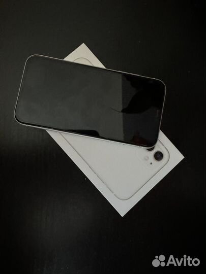 iPhone 11, 256 ГБ